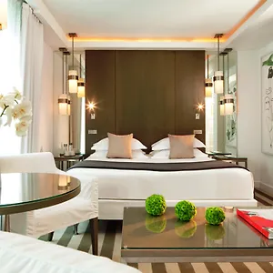 https://le-a-hotel.fr-paris.fr