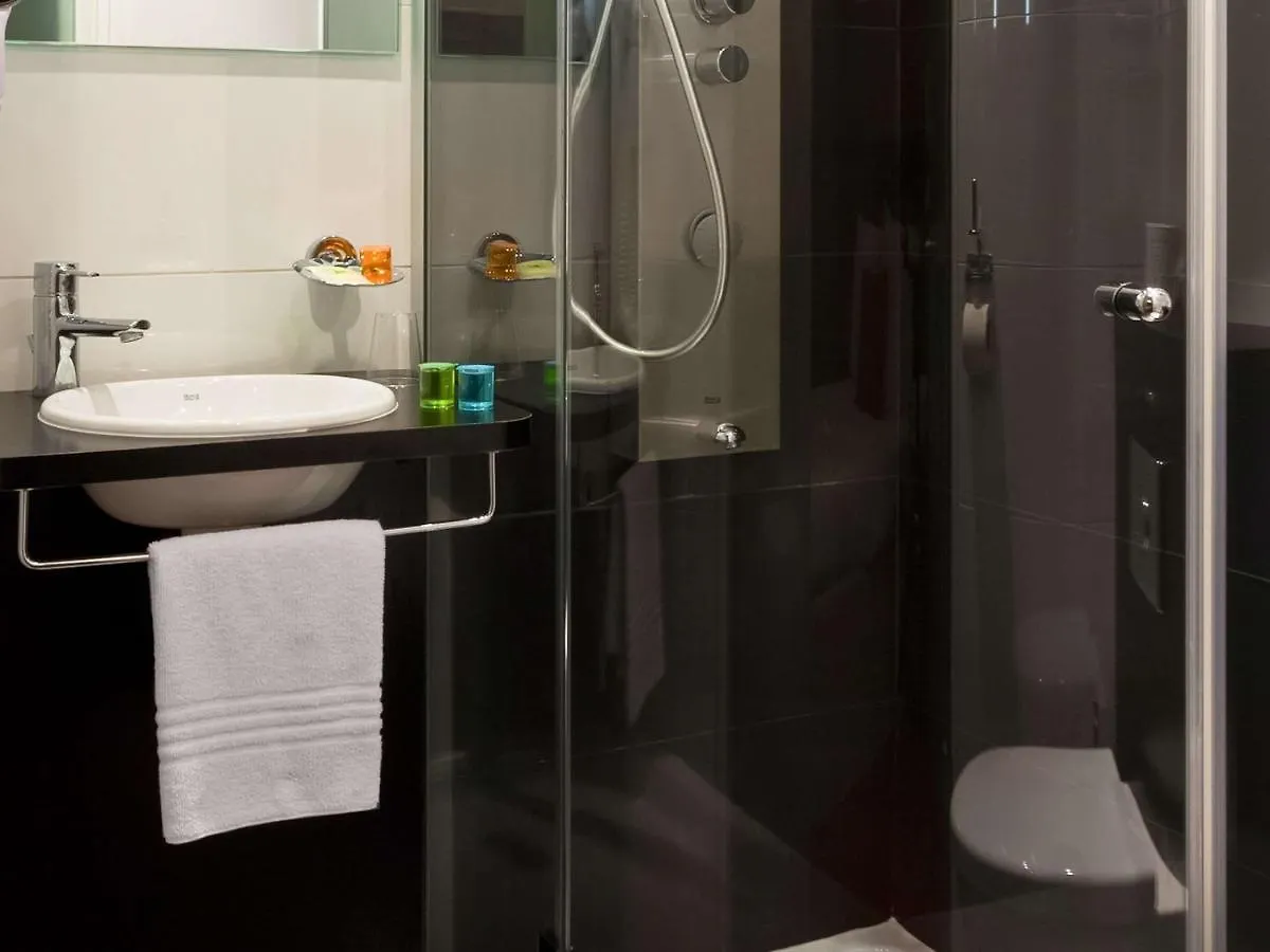 Ibis Styles Rennes Centre Gare Nord Hotel 3*,