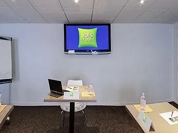 Ibis Styles Rennes Centre Gare Nord Hotel 3*,